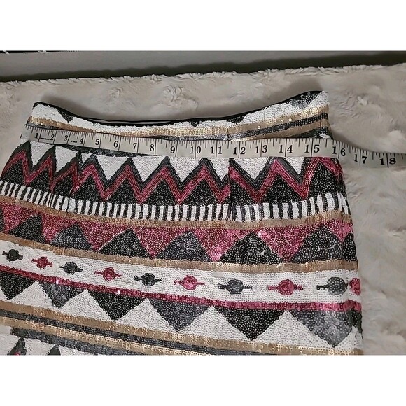 Chelsea & Violet Sequin Southwestern Tribal Mini Skirt Size Large - Picture 9 of 10